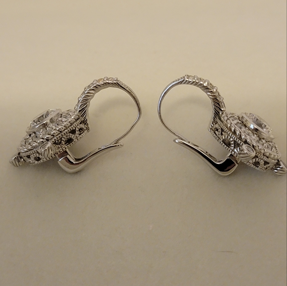 Earrings - Picture 4 of 9